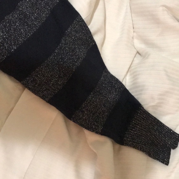 Sweater - Picture 3 of 4